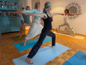 anna restle grppenyoga lindau insel das nest banner tiny